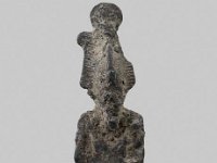Aeg B 26  Aeg B 26, Gegend von Assuan, Spätzeit, Osiris, Bronze, H 5,8 cm, B 1,7 cm, T 0,7 cm : Bestandskatalog Ägypten, Museumsfoto: Claus Cordes